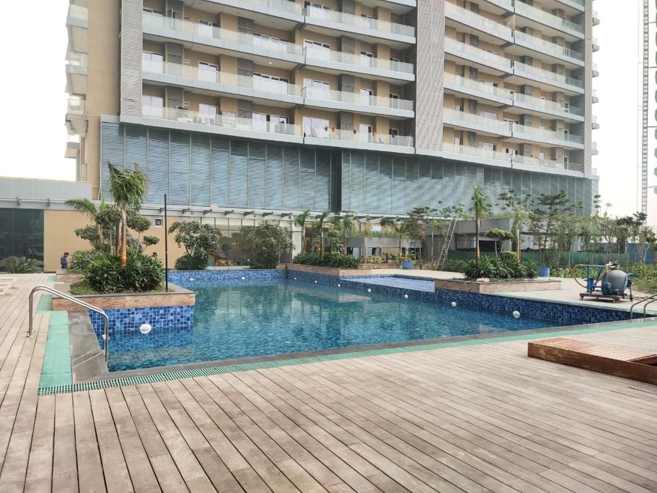 The Brown Stone - 22nd Floor Supernova Noida Apartment