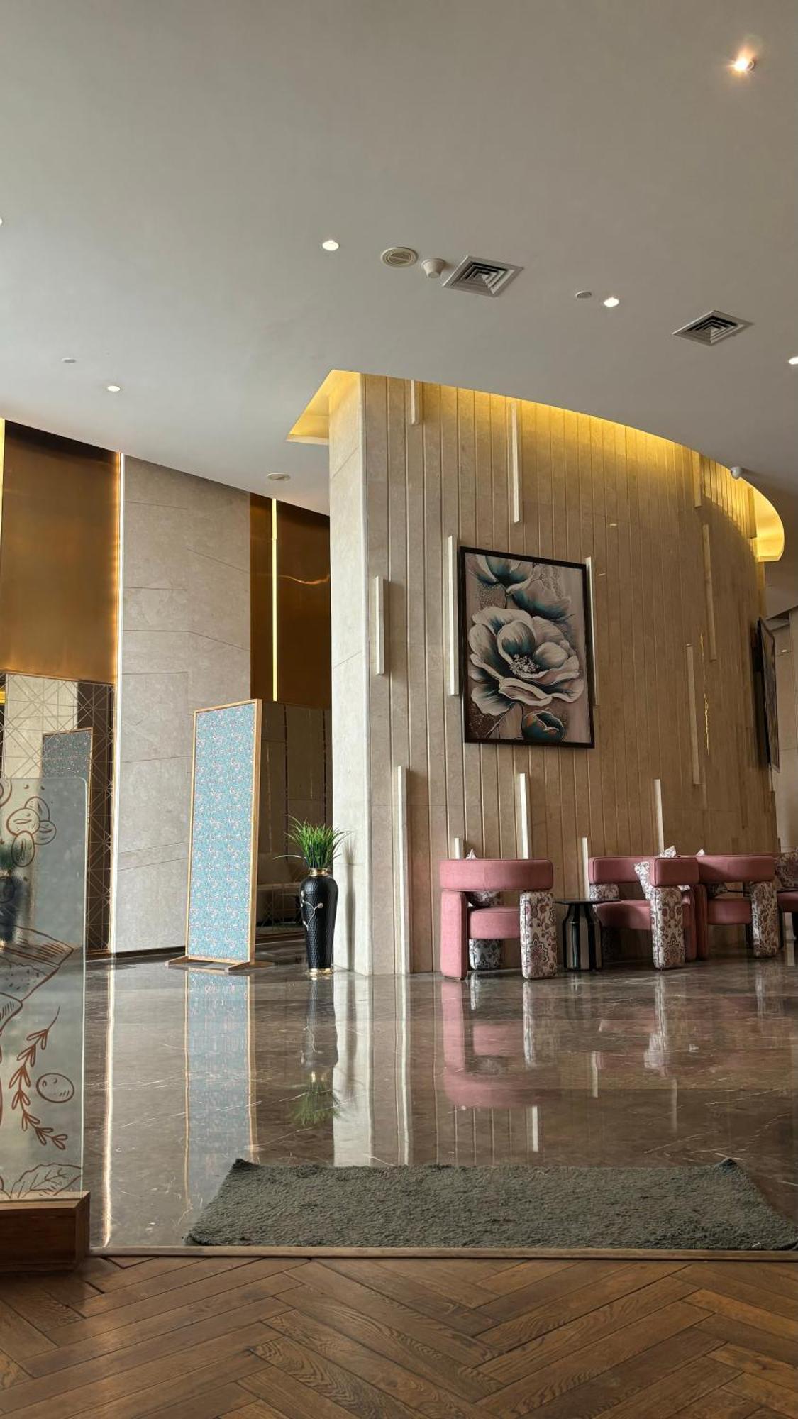 Apartment The Brown Stone - 22nd Floor Supernova Noida New Delhi