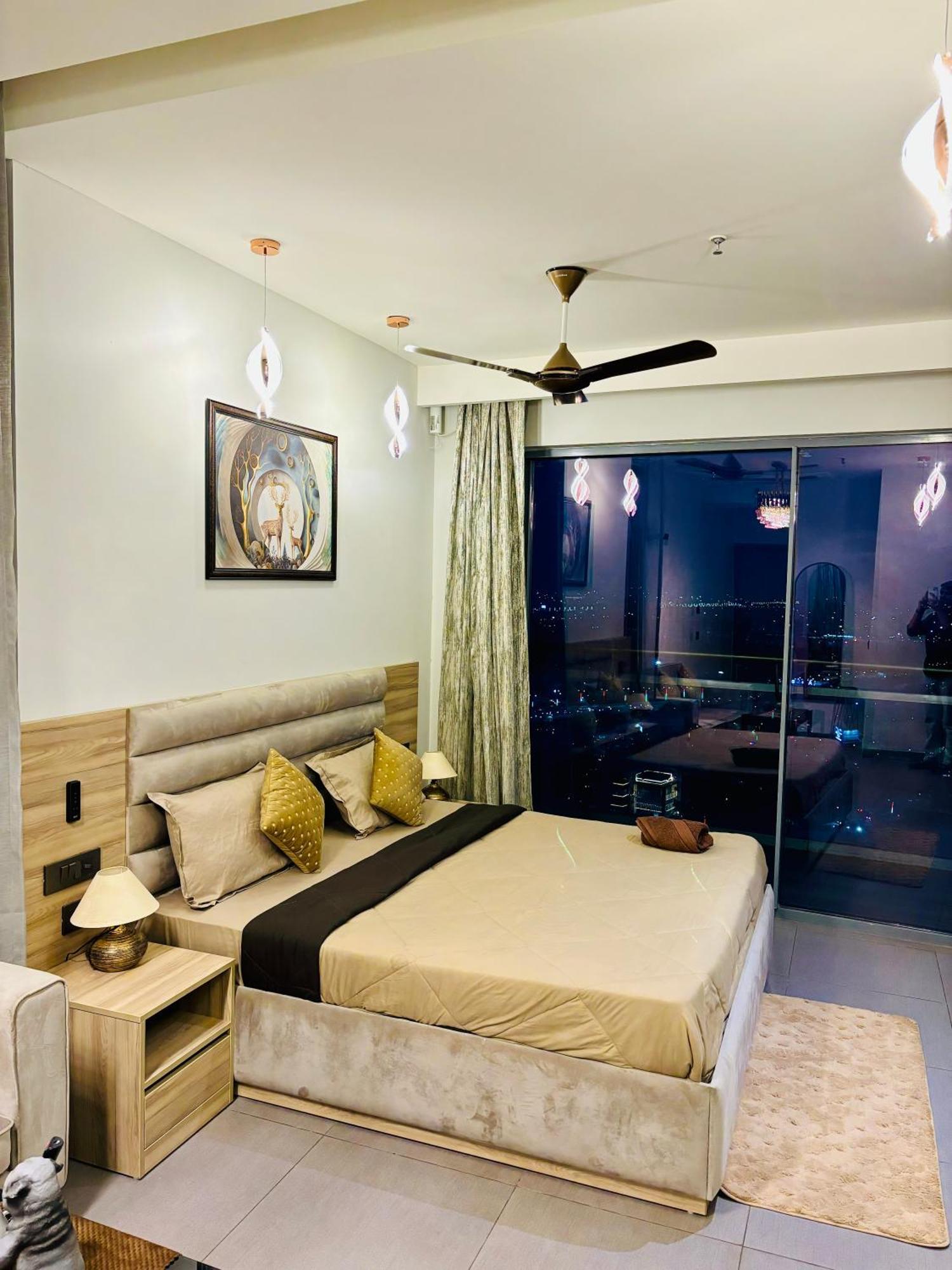 The Brown Stone - 22nd Floor Supernova Noida