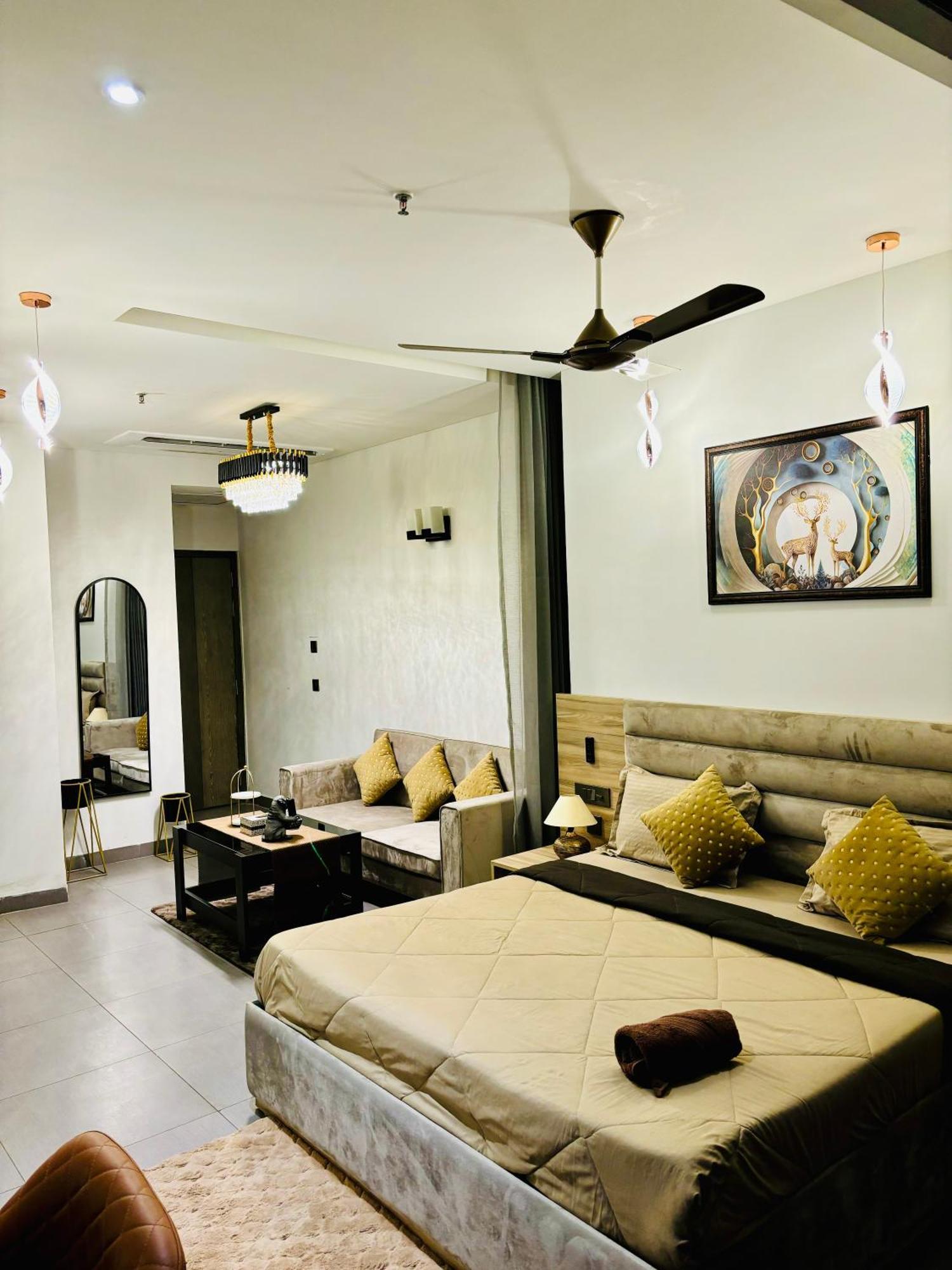 The Brown Stone - 22nd Floor Supernova Noida *